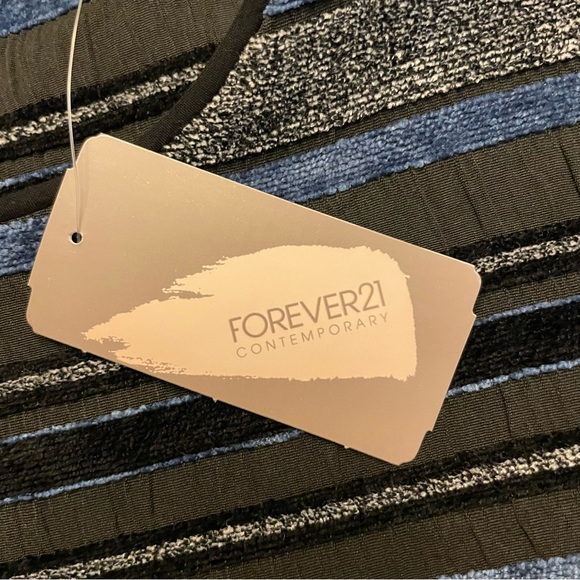 NWT Forever 21 Striped Structured Midi Dress. Size M - Picture 9 of 10